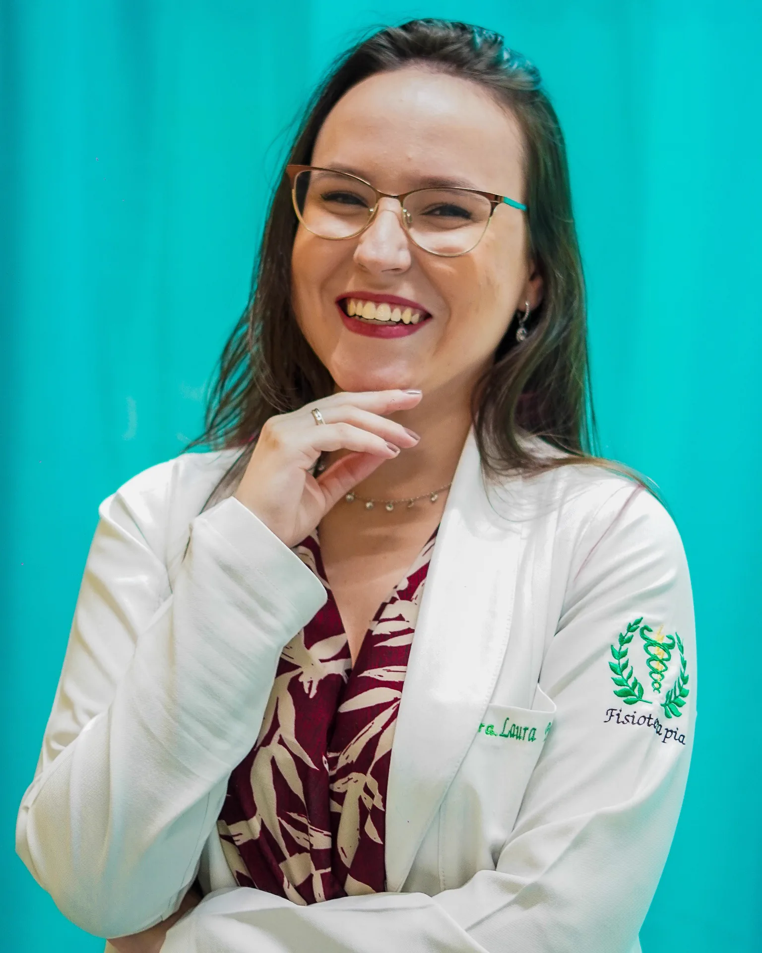 Dra. Laura Pereira, fisioterapeuta especialista em coluna em Alphaville